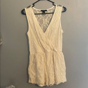Forever 21 lace romper size Large